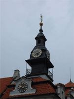 Jewish Town Hall, Prague, and the Hebrew Clock Tower. Photo: Arnold Reinhold, Wikipedia