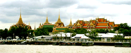ארמון המלוכה בתאילנד    ROYAL PALACE IN THAILAND, CALLED: "THE GRAND PALACE".